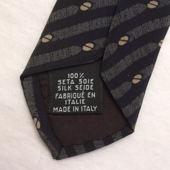 Hugo Boss. 100% silk tie. Brand new wo tag. - Picture 3 of 4